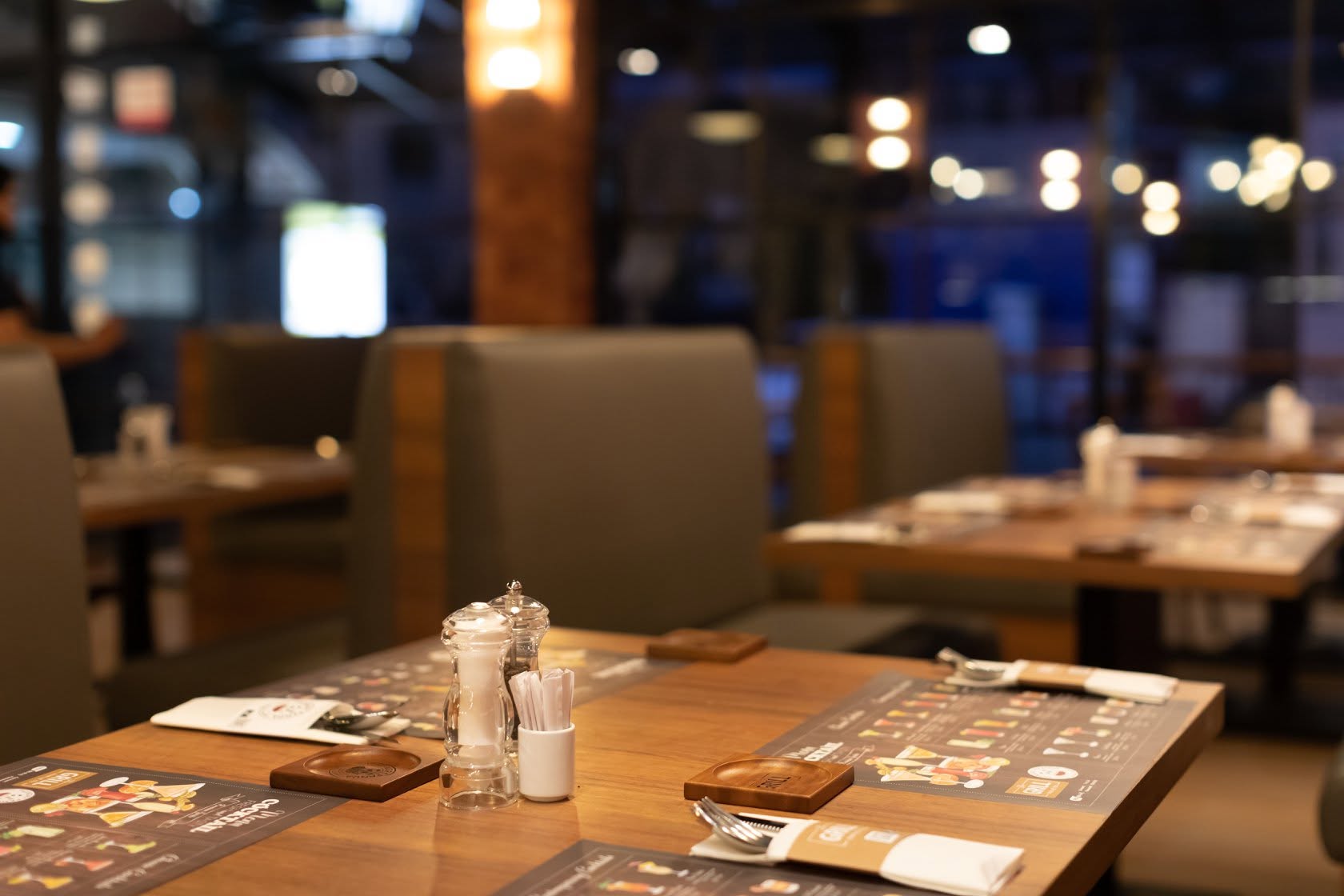 A set table